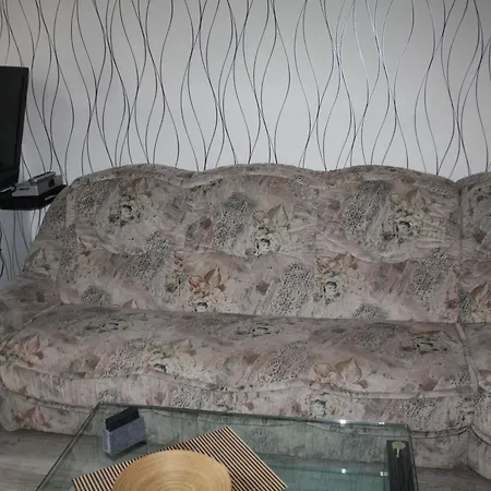 Ferienwohnung * Rositz