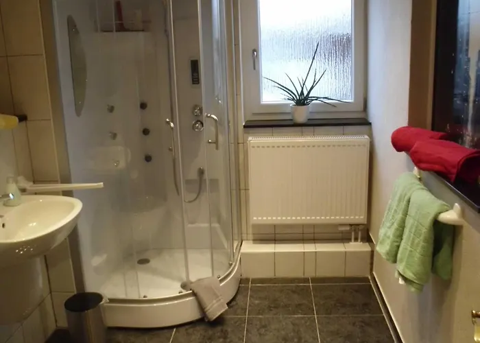 Ferienwohnung 아파트 Rositz