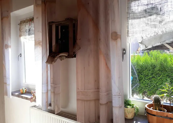 Ferienwohnung 아파트 Rositz