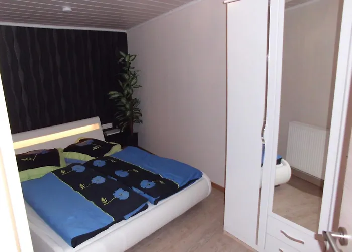 Ferienwohnung * Rositz